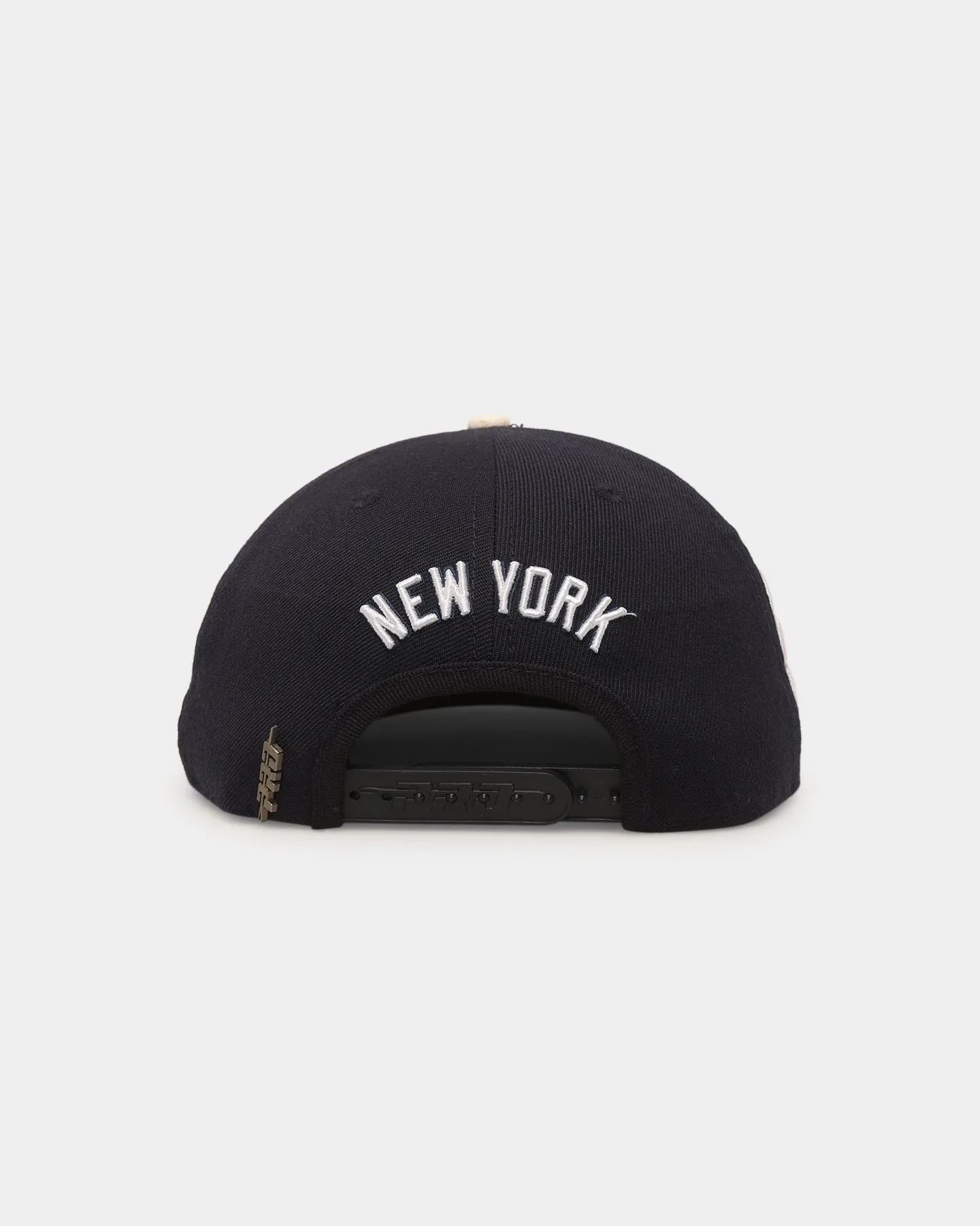 Pro Standard New York Yankees Roses Snapback Navy